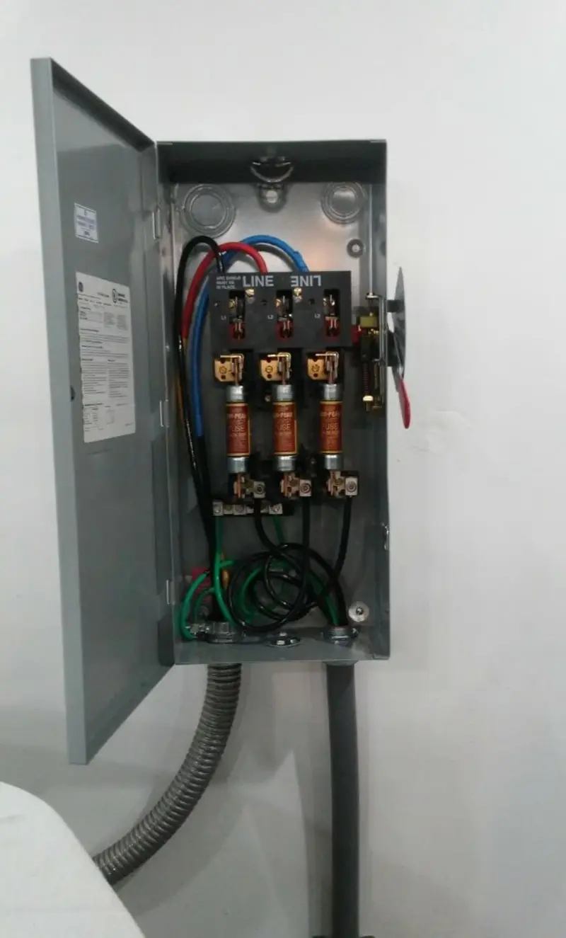 Three-phase disconnect switch installed for Smoke Detector Installation in Cerritos